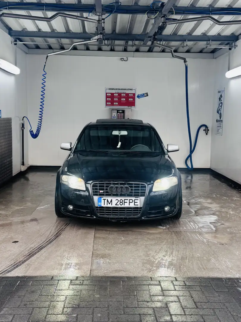 Audi A4 3.2 FSI quattro - 1