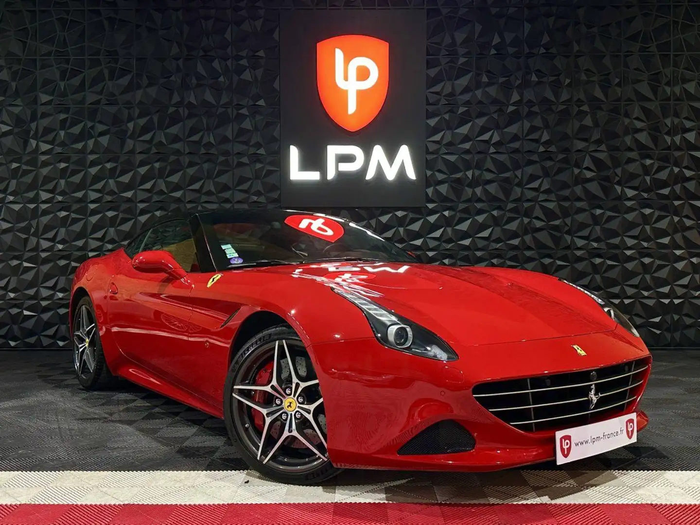Ferrari California V8 3.9 560 CH HANDLING SPECIALE Rouge - 1