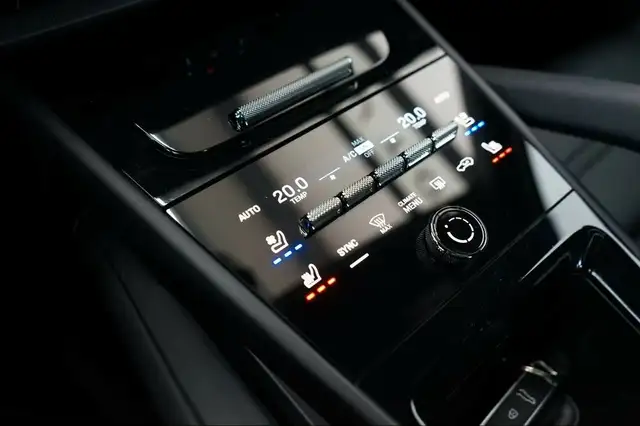 Porsche Cayenne E-Hybrid*MASSAGE*NACHTSICHT*INNO*SITZKLIMA Ansicht 16