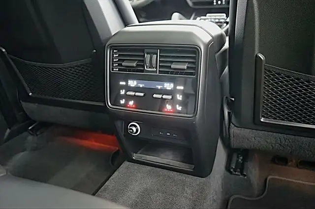 Porsche Cayenne E-Hybrid*MASSAGE*NACHTSICHT*INNO*SITZKLIMA Ansicht 24