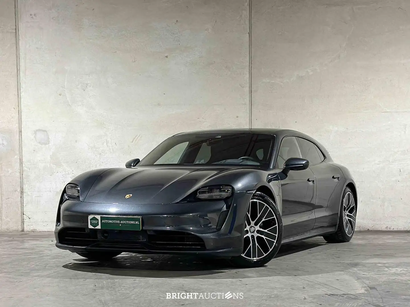 Porsche Taycan Sport Turismo 79 kWh - 1