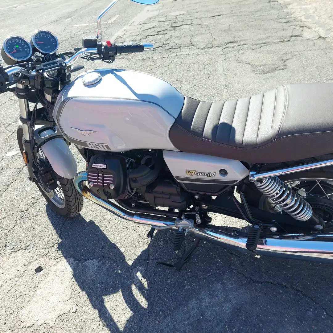Moto Guzzi V 7 Special 100 anni Gris - 1