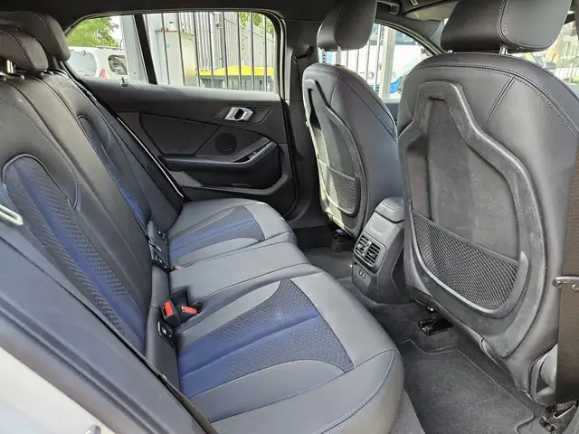 BMW 1 Series view 12