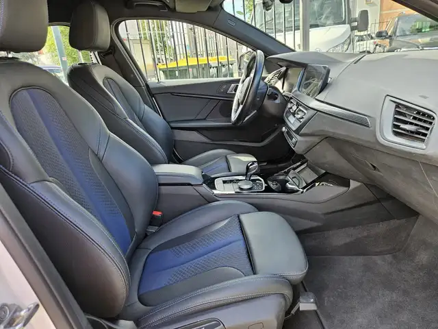 BMW 1 Series view 11