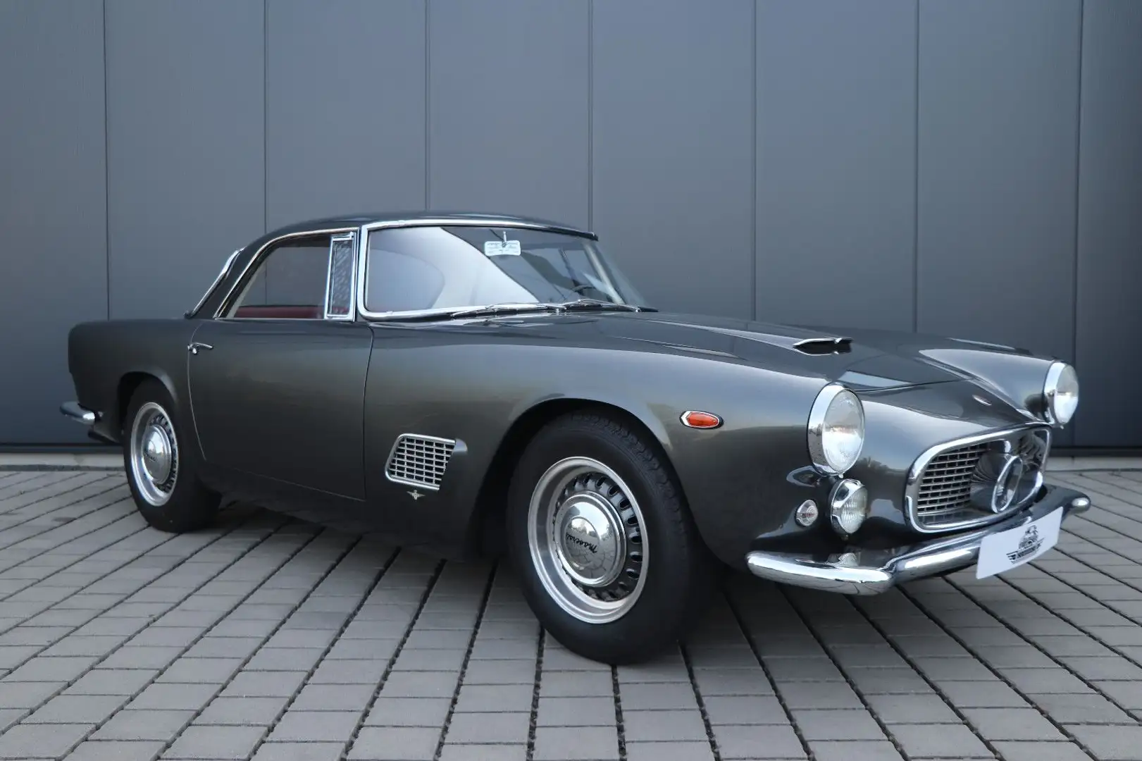 Maserati 3500 GT Frame-Off-Restoration Full Documentation Szary - 1