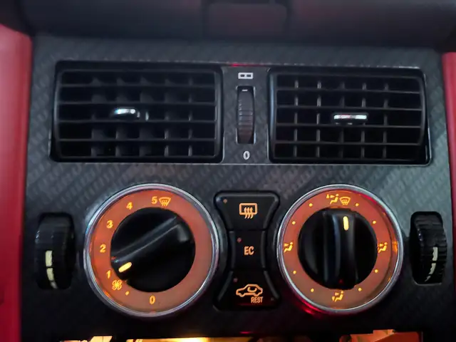 Mercedes-Benz SLK view 13