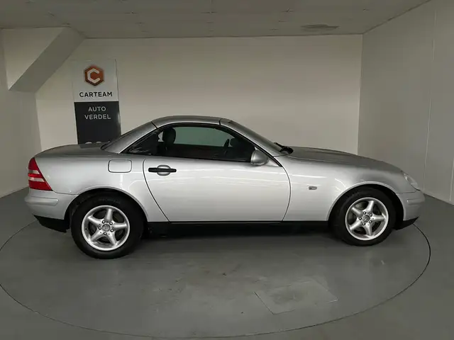 Mercedes-Benz SLK view 8