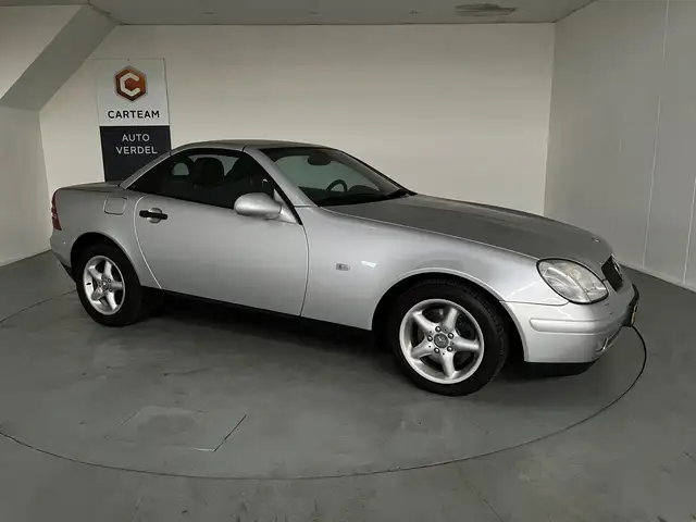 Mercedes-Benz SLK view 10