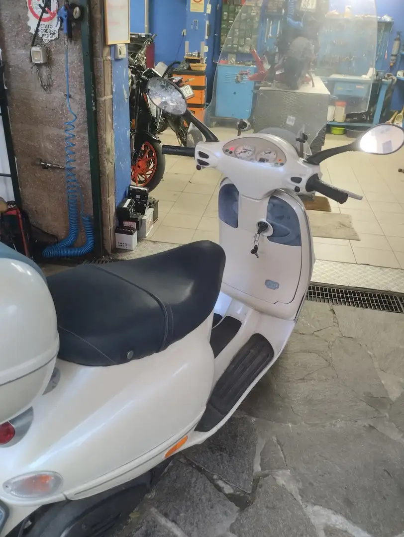 Vespa 150 bež - 1