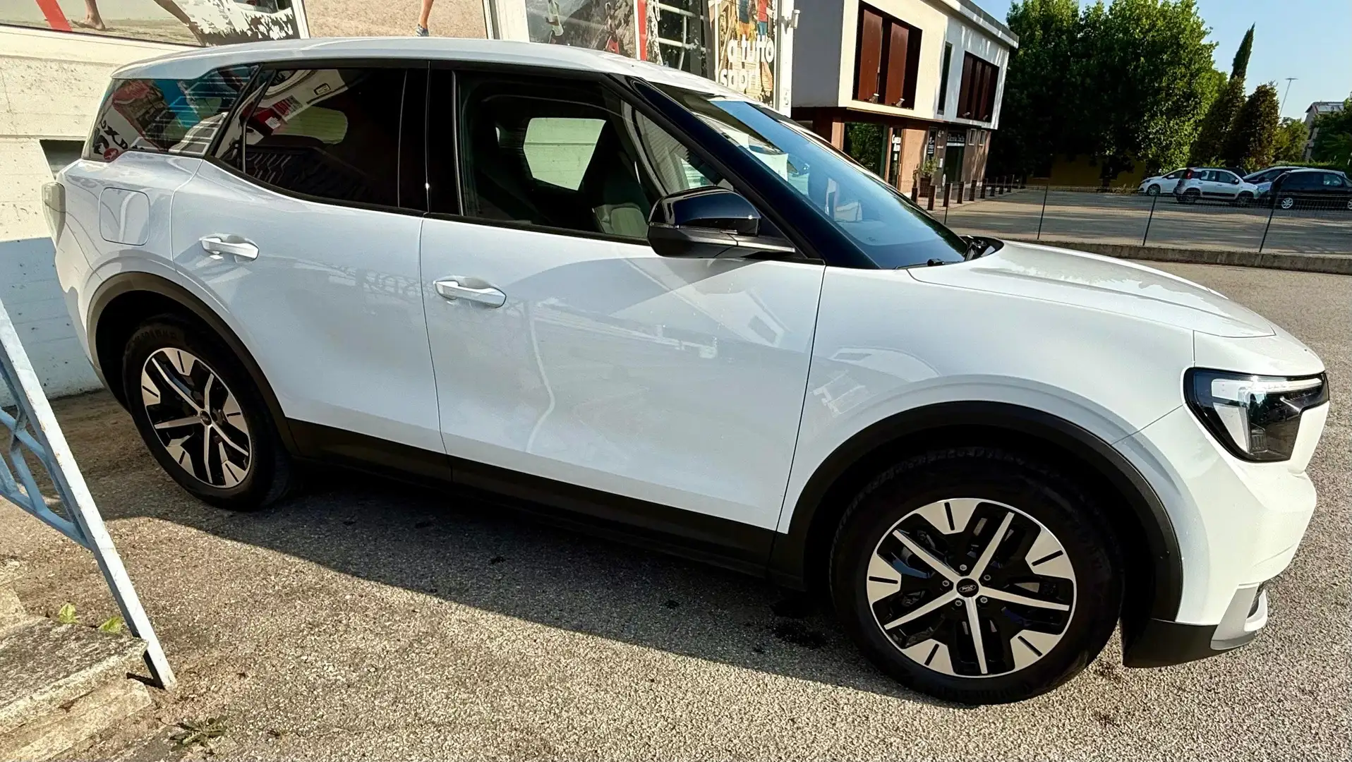 Ford Explorer Explorer EV 77kWh Extended Range rwd Bianco - 2
