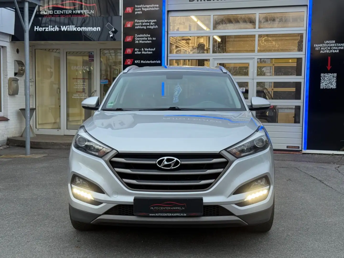 Hyundai TUCSON blue Trend 2WD (Automatik-Tempomat-AHK) Silber - 2