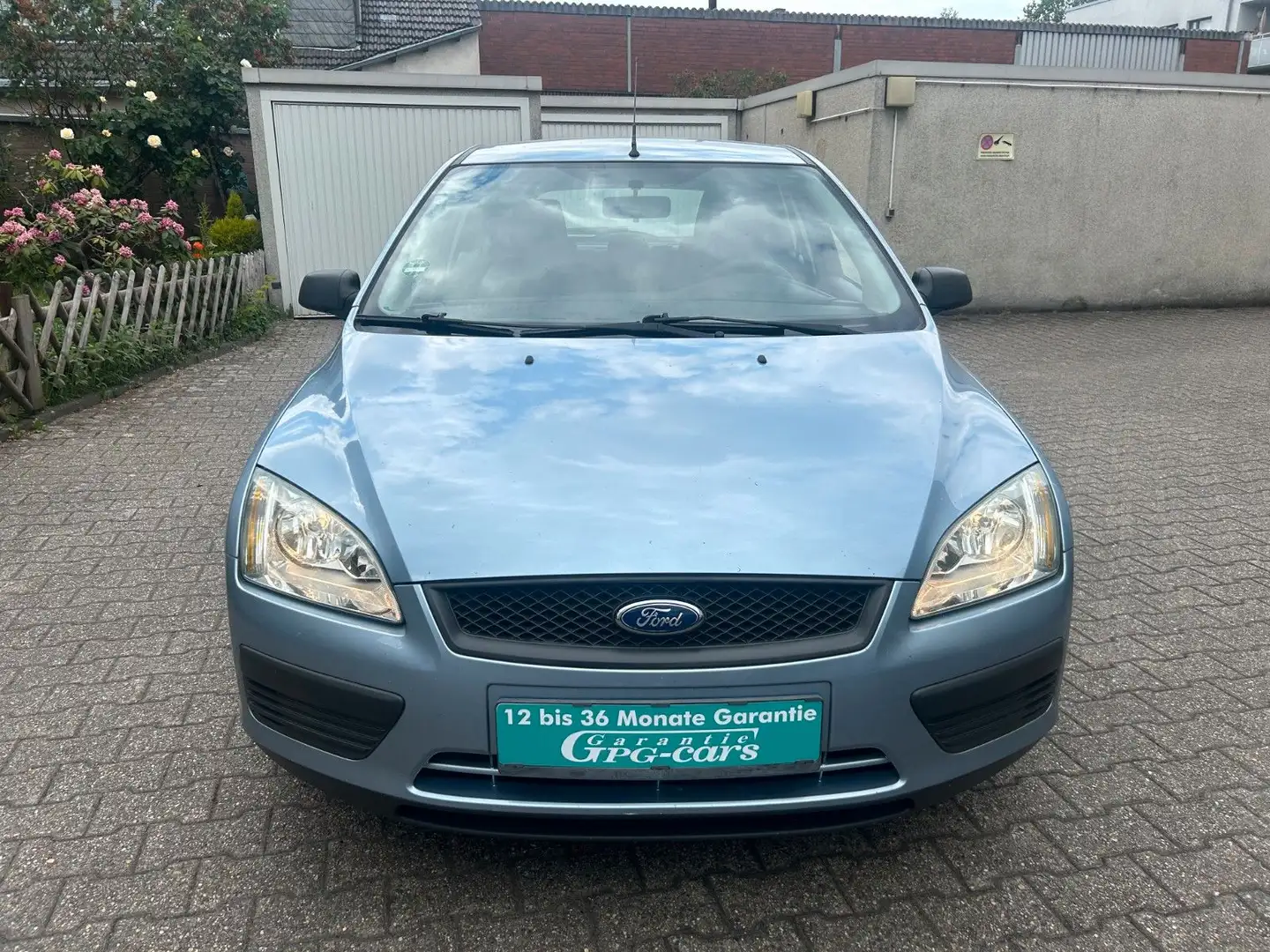 Ford Focus Lim. Trend, *TÜV NEU*, 5-Türen, Klima Blau - 2