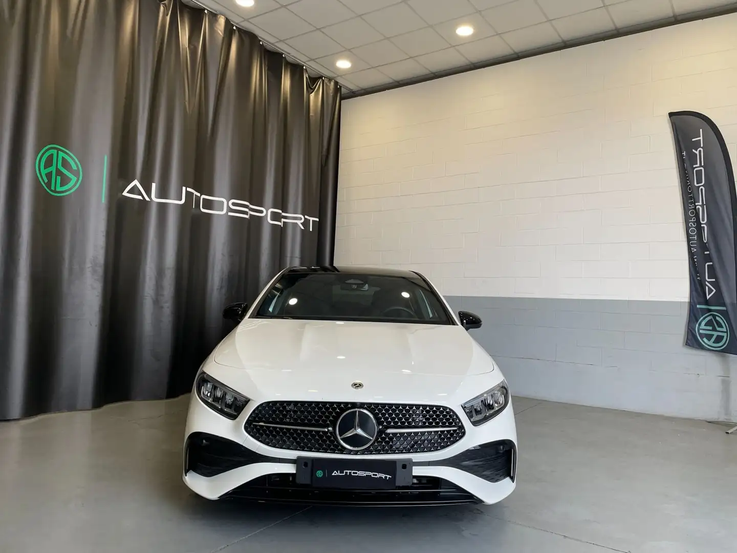Mercedes-Benz A 200 A 200 Automatic Premium AMG Line Wit - 2