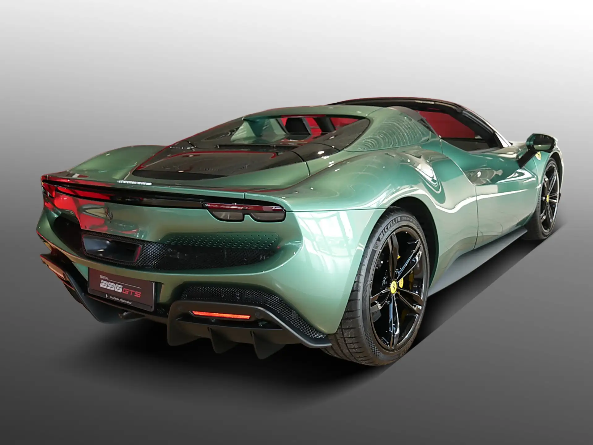 페라리 296 GTS 2025 초록 사진 2