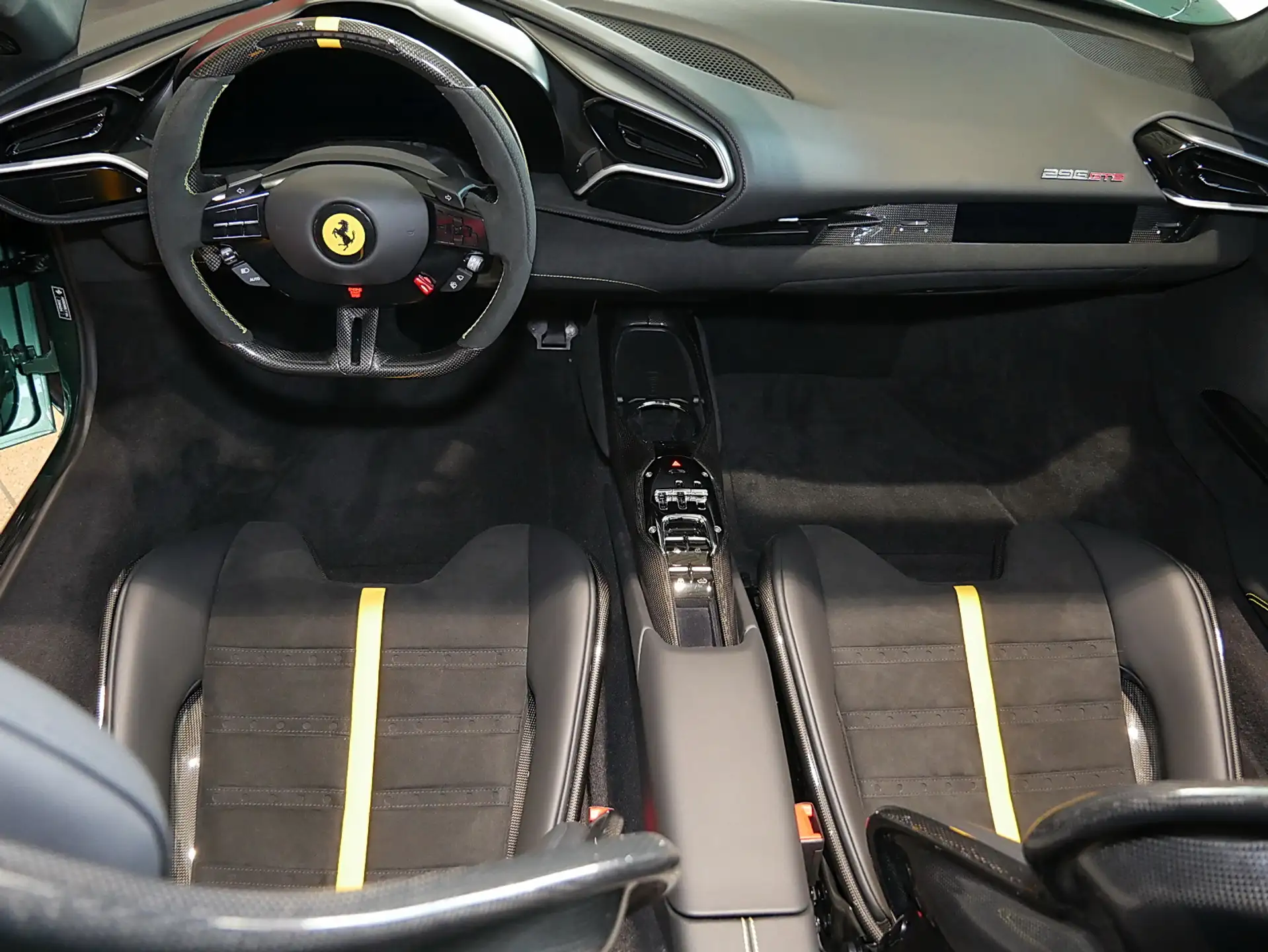 페라리 296 GTS 2025 초록 사진 8
