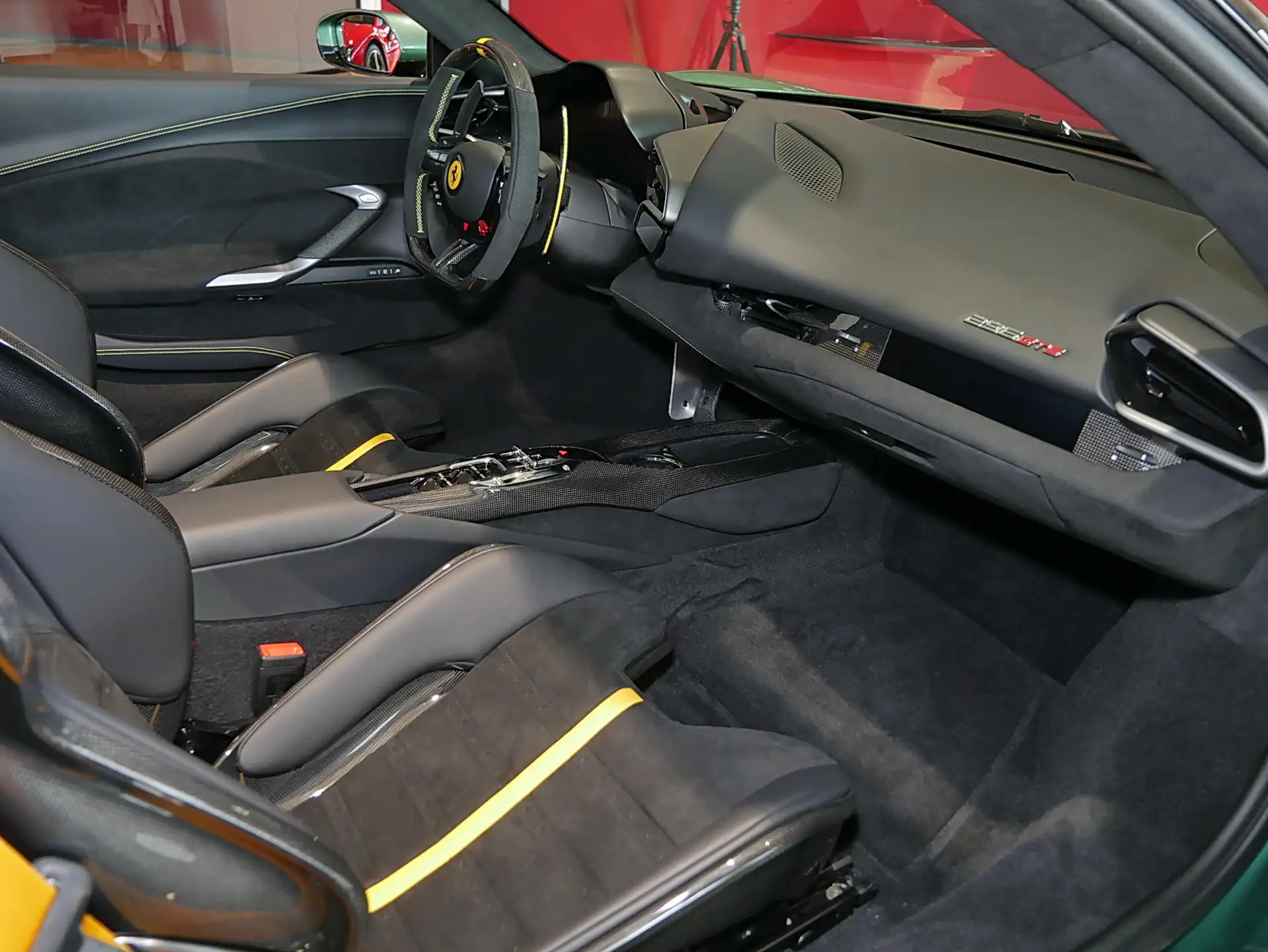 페라리 296 GTS 2025 초록 사진 4