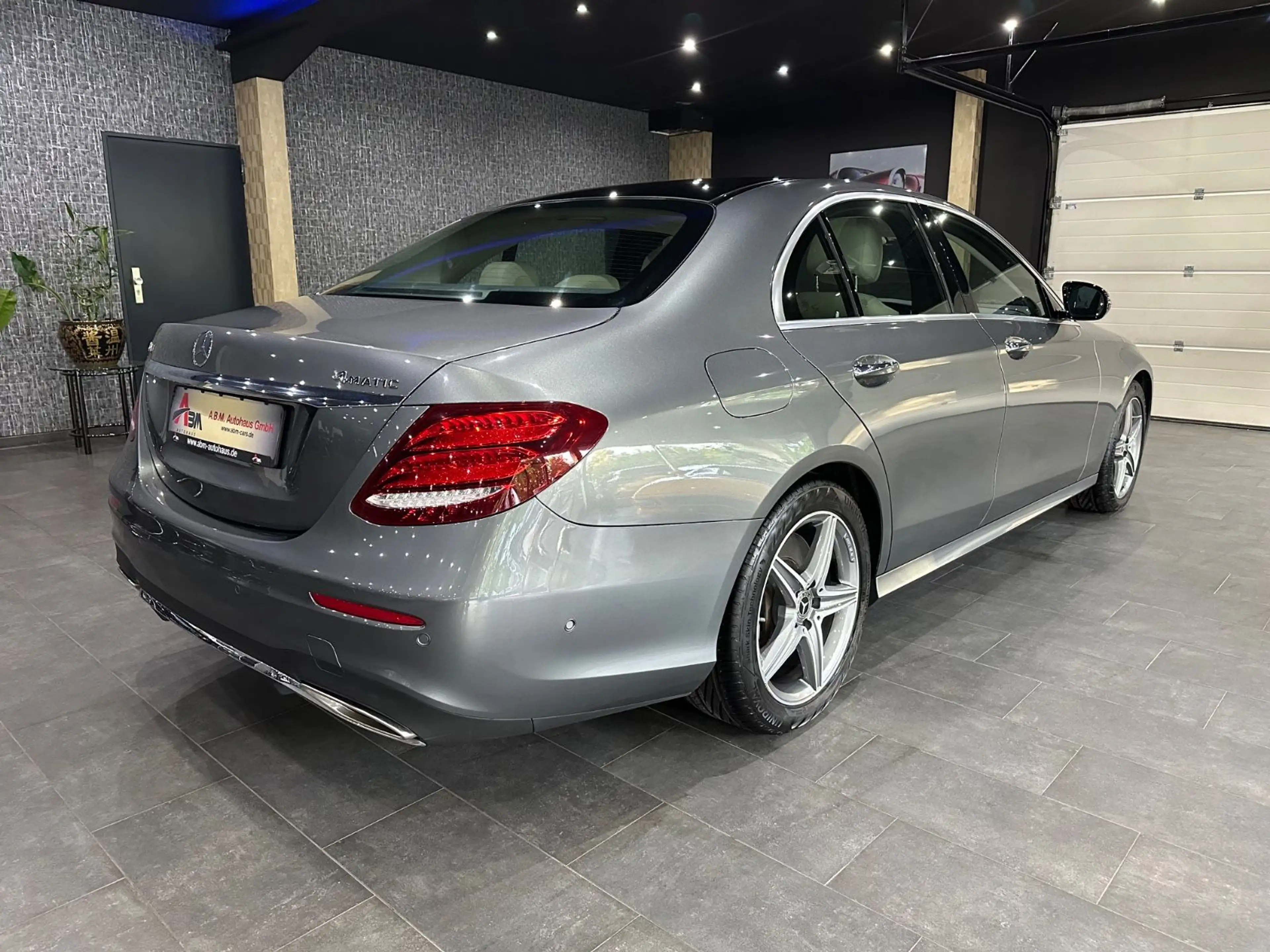 Mercedes-Benz E 450 E450 4Matic AMG Line/PANORAMA /HEAD-UP /MEMORY/ — photo 4