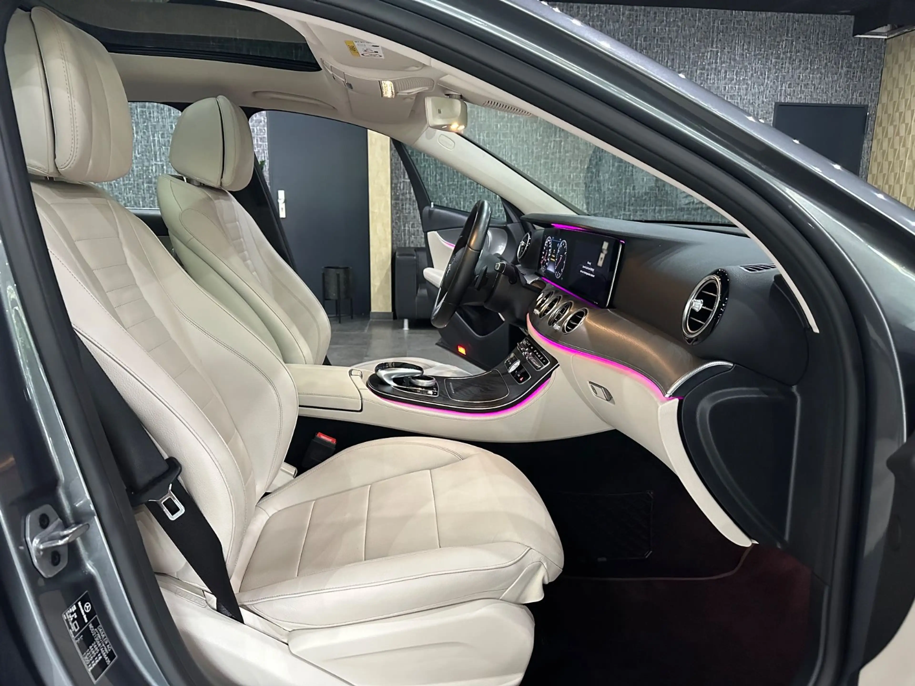 Mercedes-Benz E 450 E450 4Matic AMG Line/PANORAMA /HEAD-UP /MEMORY/ — photo 7