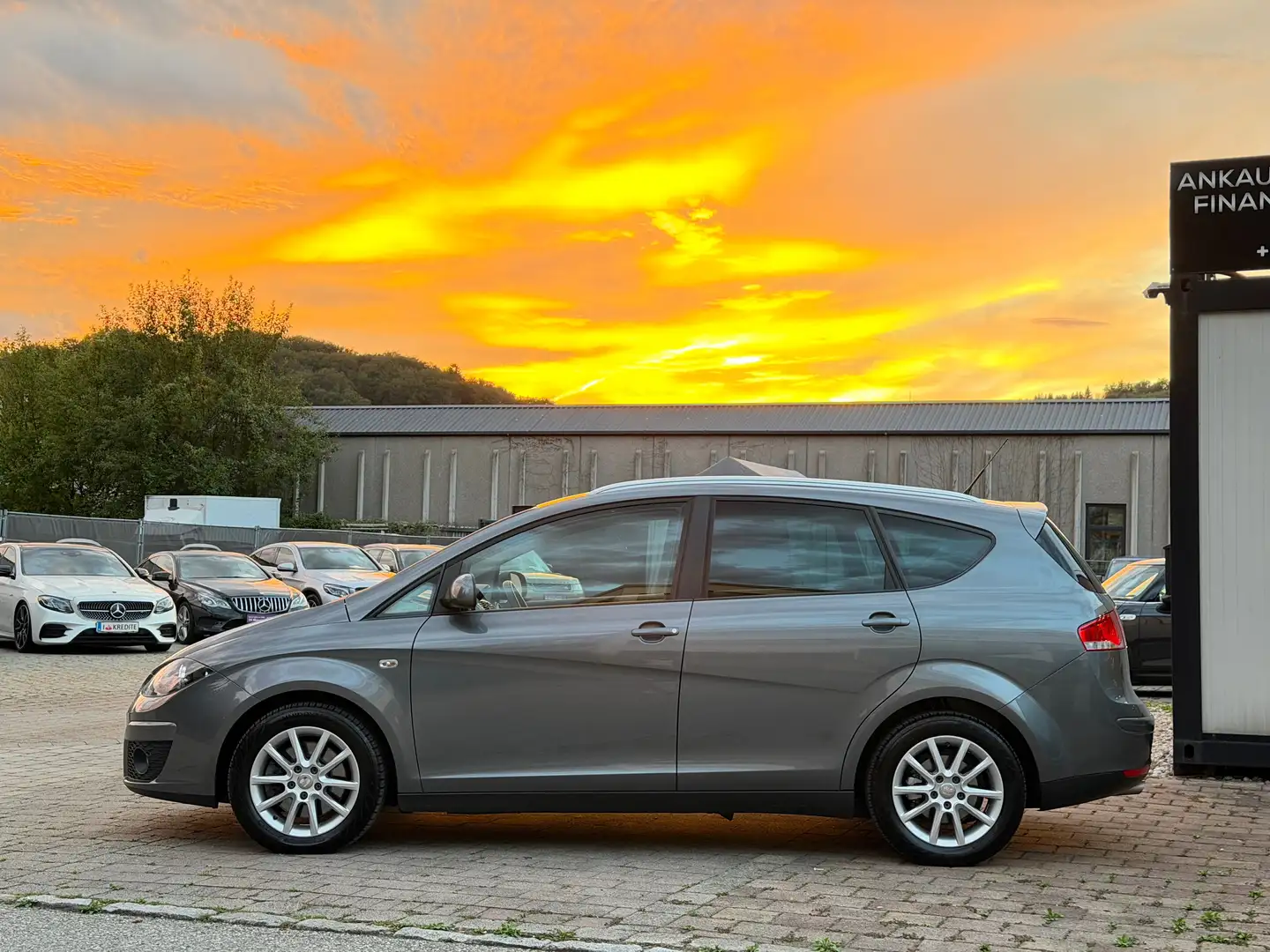 SEAT Altea XL 2,0 TDI Style Copa 4x4 Finanzierung möglich Grau - 2