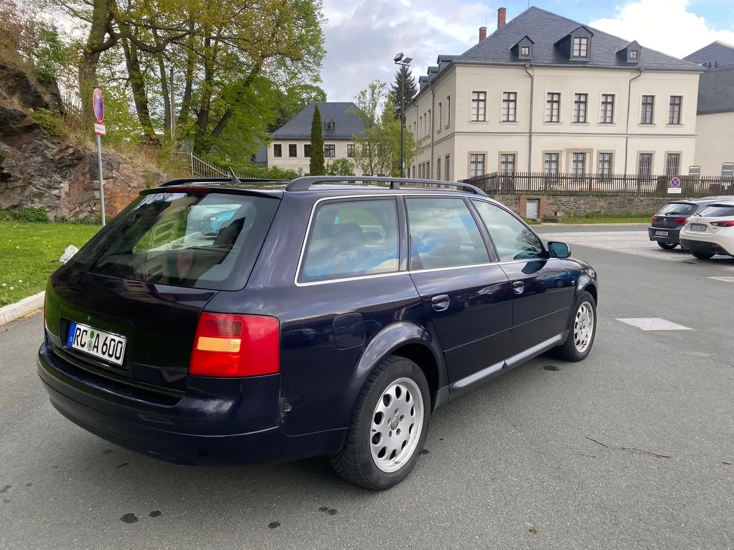 Audi A6 Avant 2.4 Blau - 1