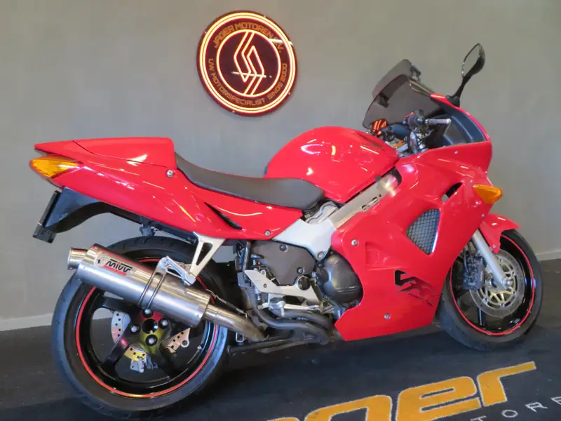 Honda VFR 800 - foto 3