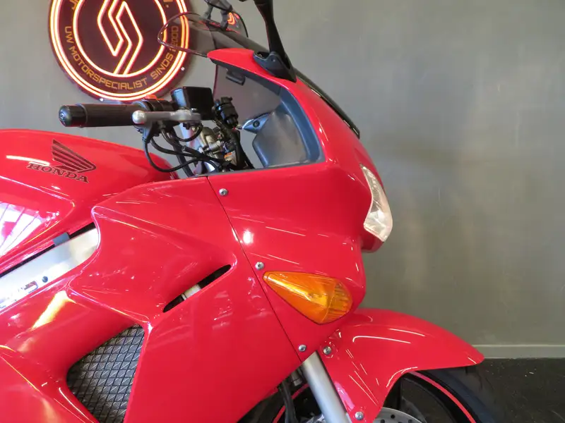 Honda VFR 800 - foto 6