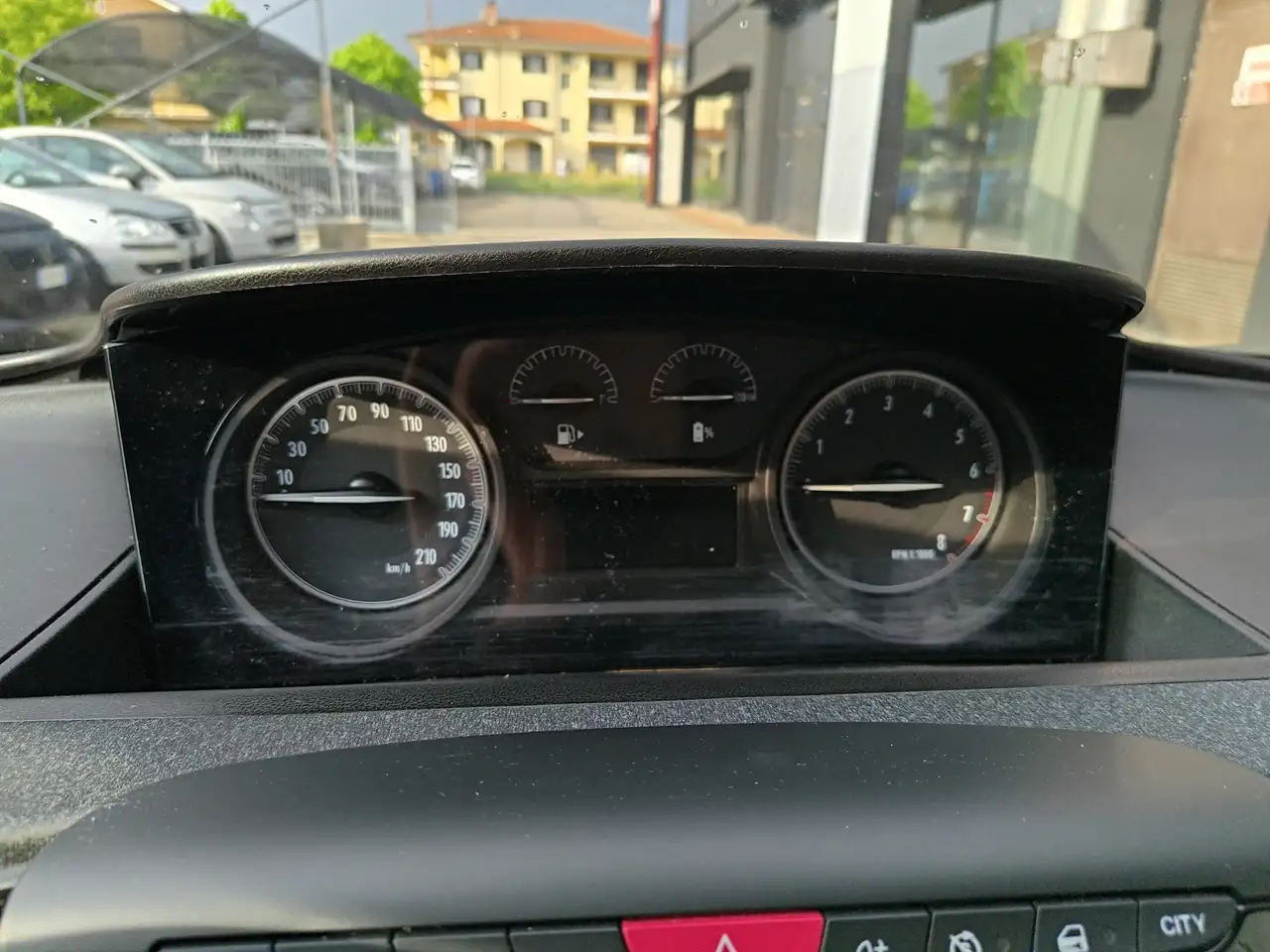 Lancia Ypsilon 2021 — фото 15