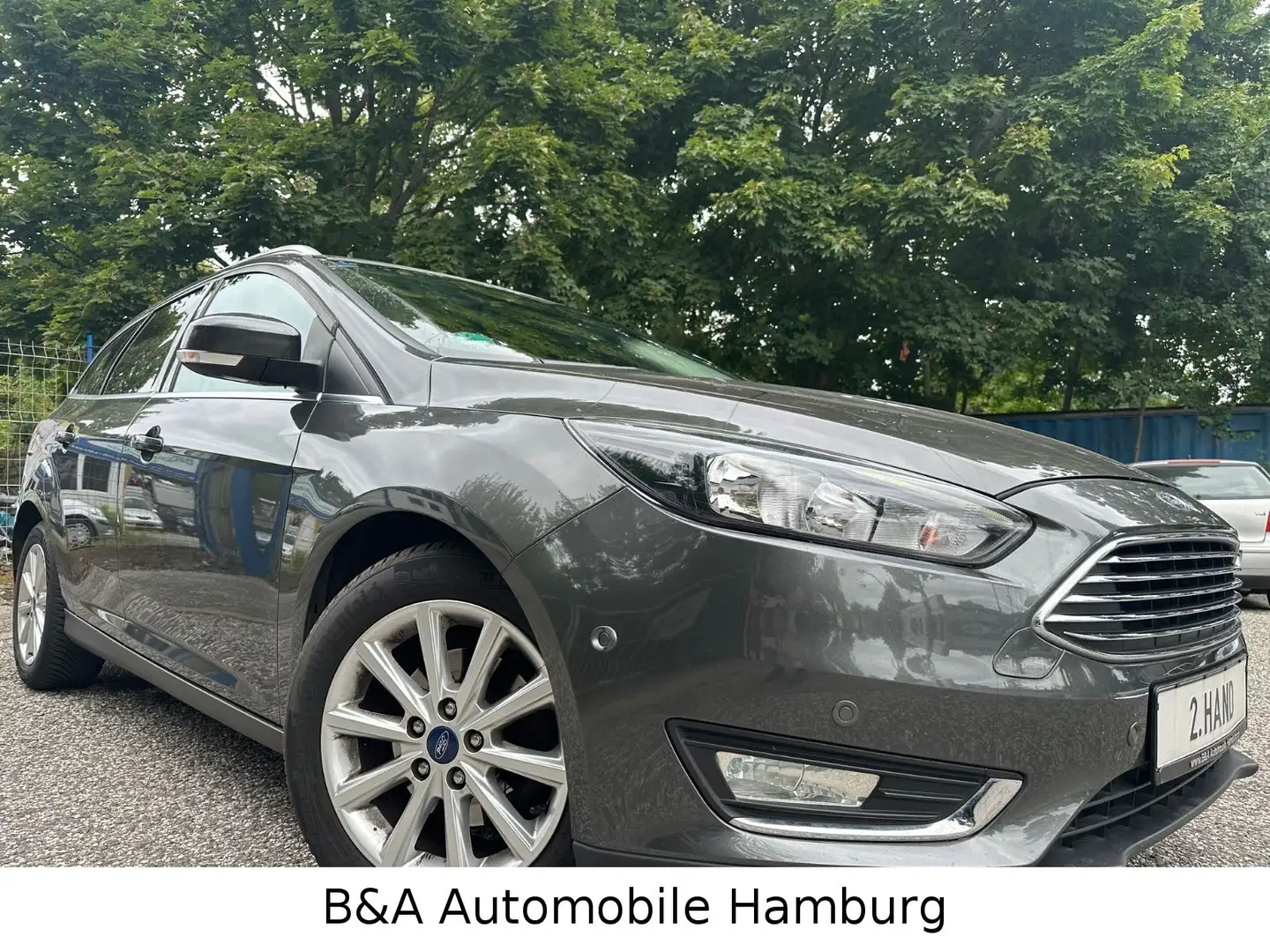 Ford Focus Turnier Titanium 2 Hand+Wenig Km+Tüv/Au - 1