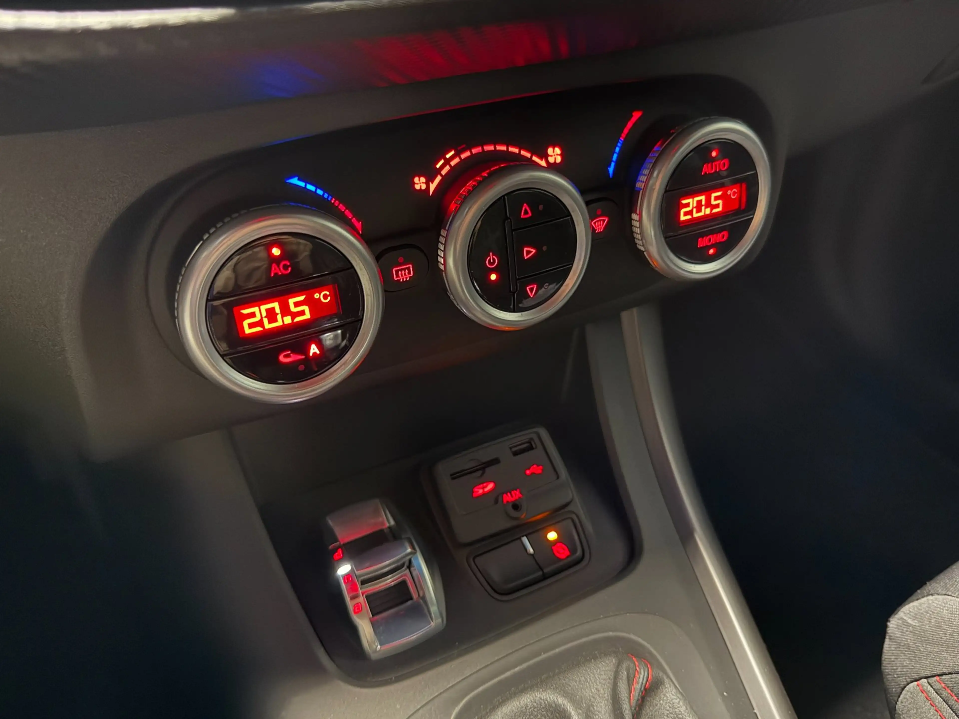 Alfa Romeo Giulietta 1.4 T Sprint|NAP|CRUISE|BLUETOOTH|NAVI|DAB|CLIMATE — photo 20