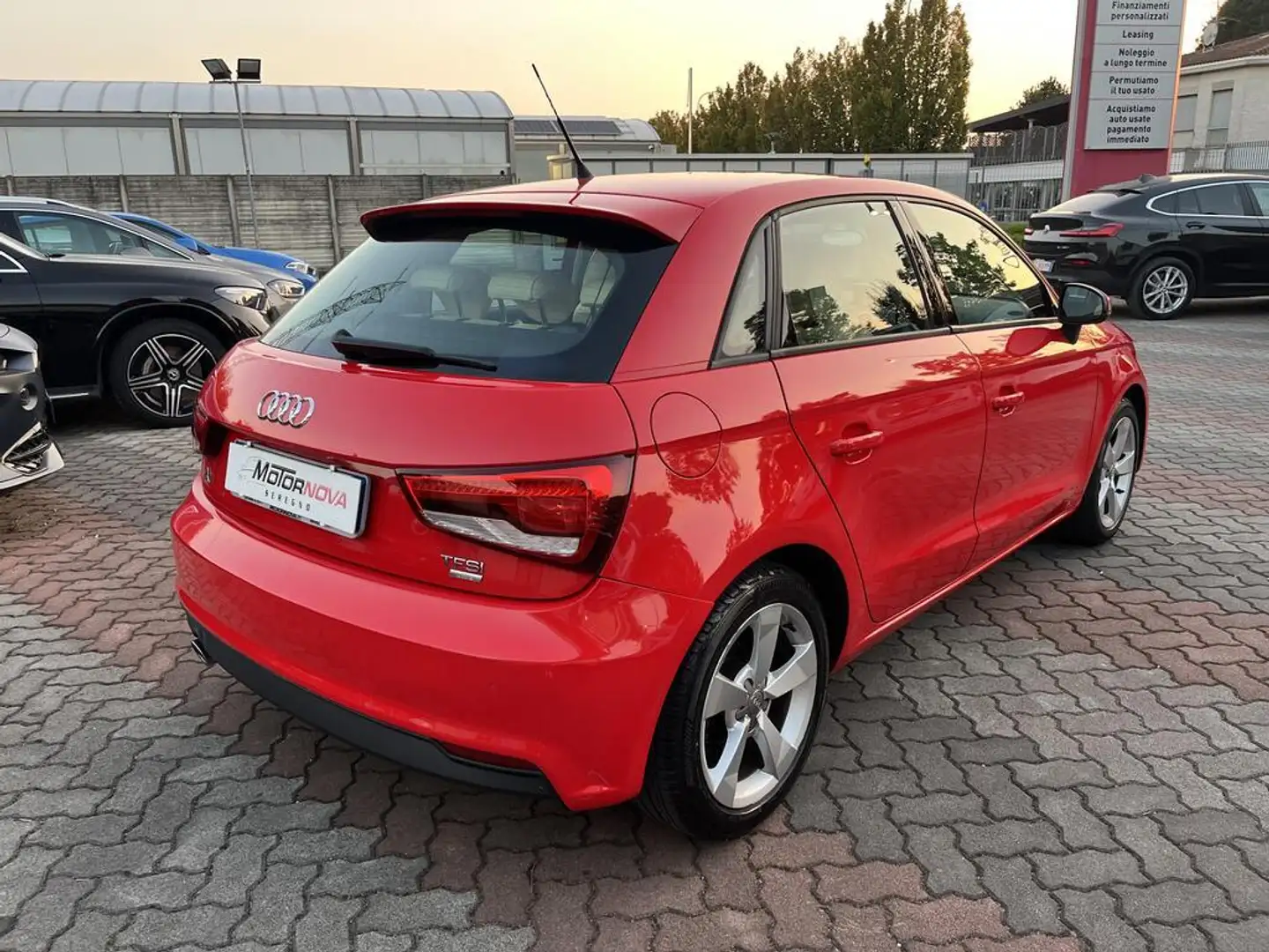Audi A1 Sportback 1.0 tfsi ultra Sport 95cv Rot - 2