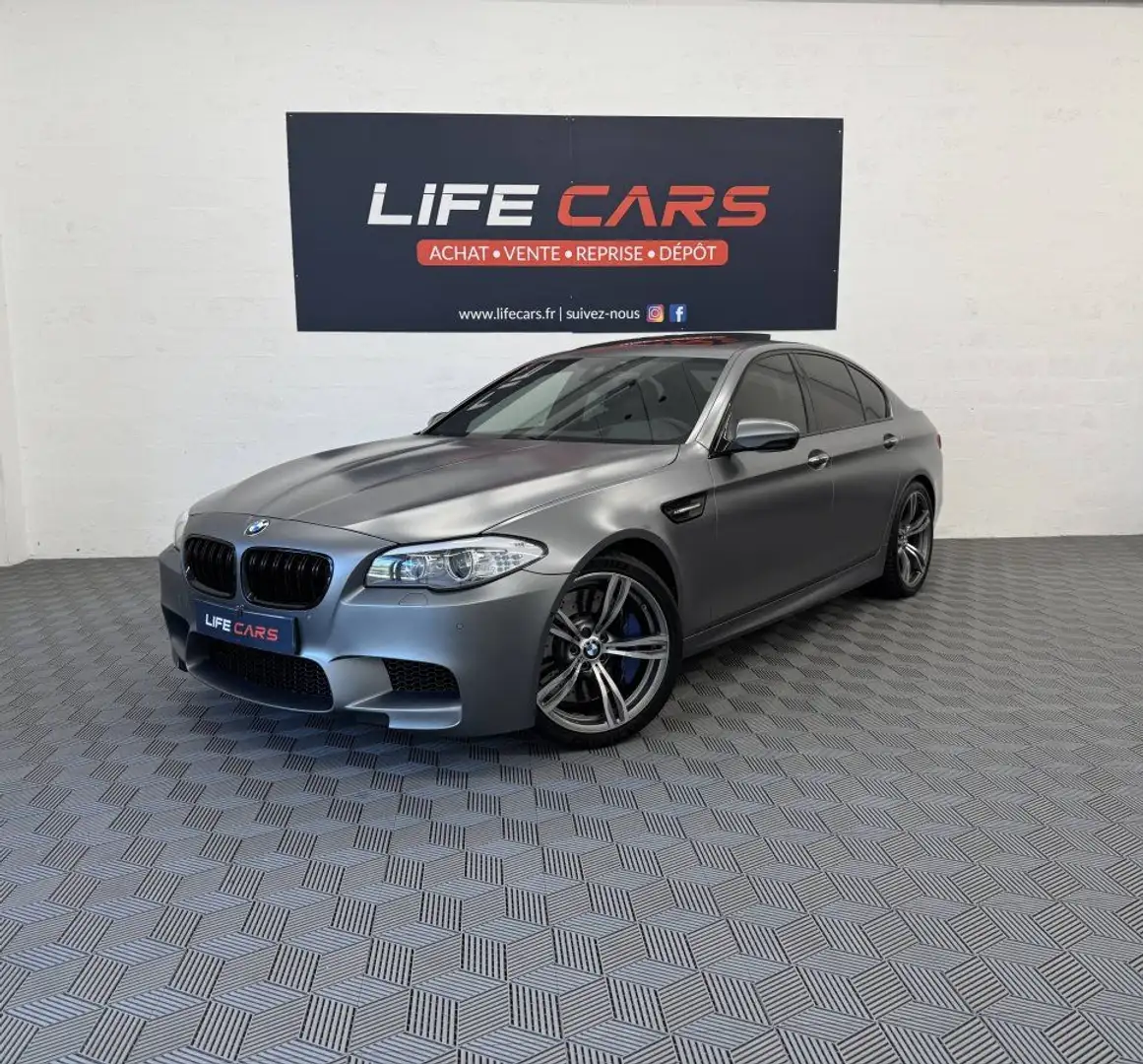 BMW M5 F10 560ch DKG7 GRIS FROZEN 2014 2ème main française entretien Grigio - 1