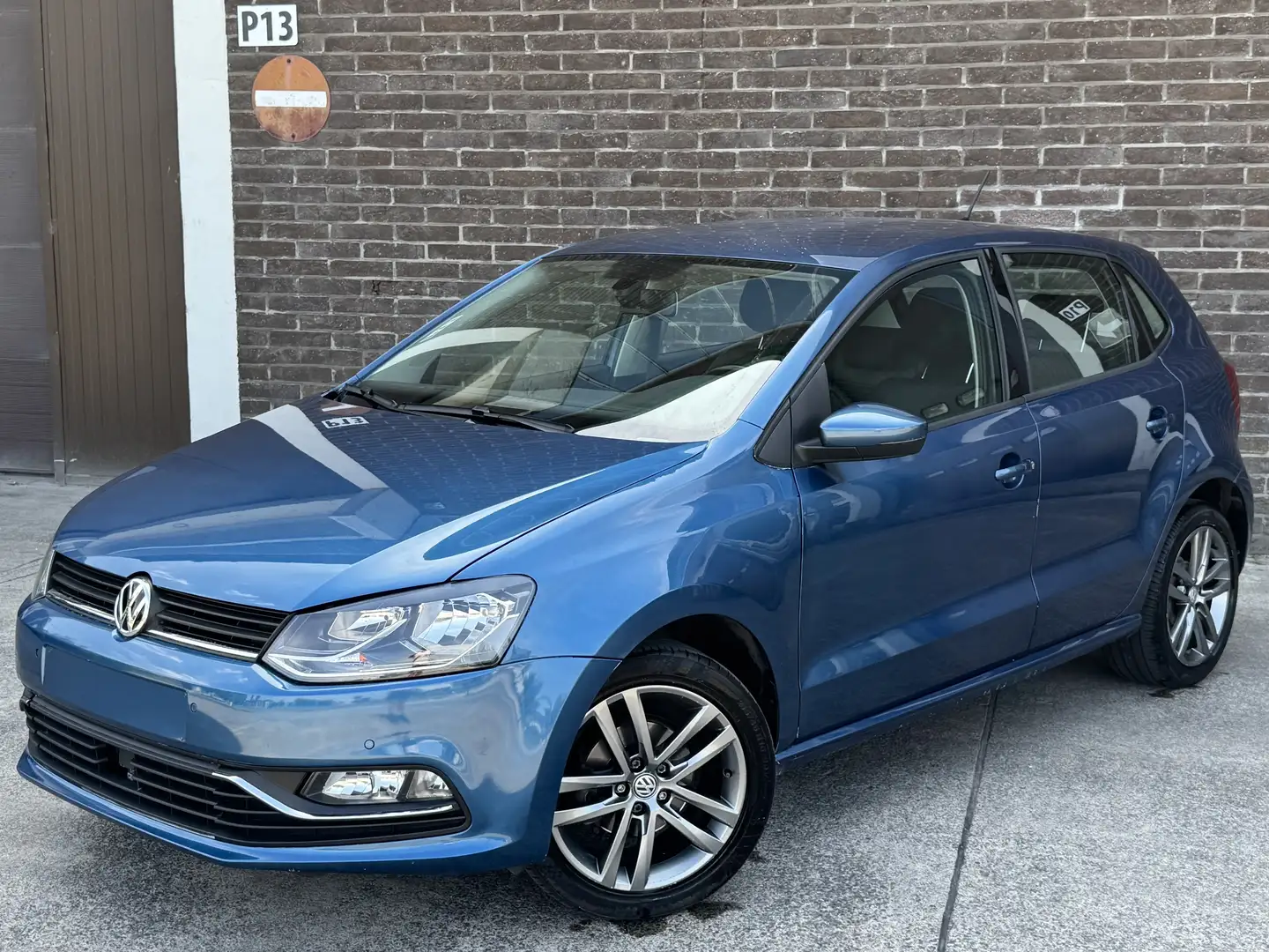 Volkswagen Polo 1.0i BEATS ** R- LINE ** EURO 6B ** CARNET ** ✅ - 2
