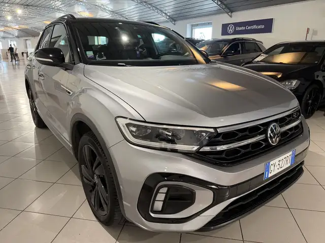 Volkswagen T-Roc view 6