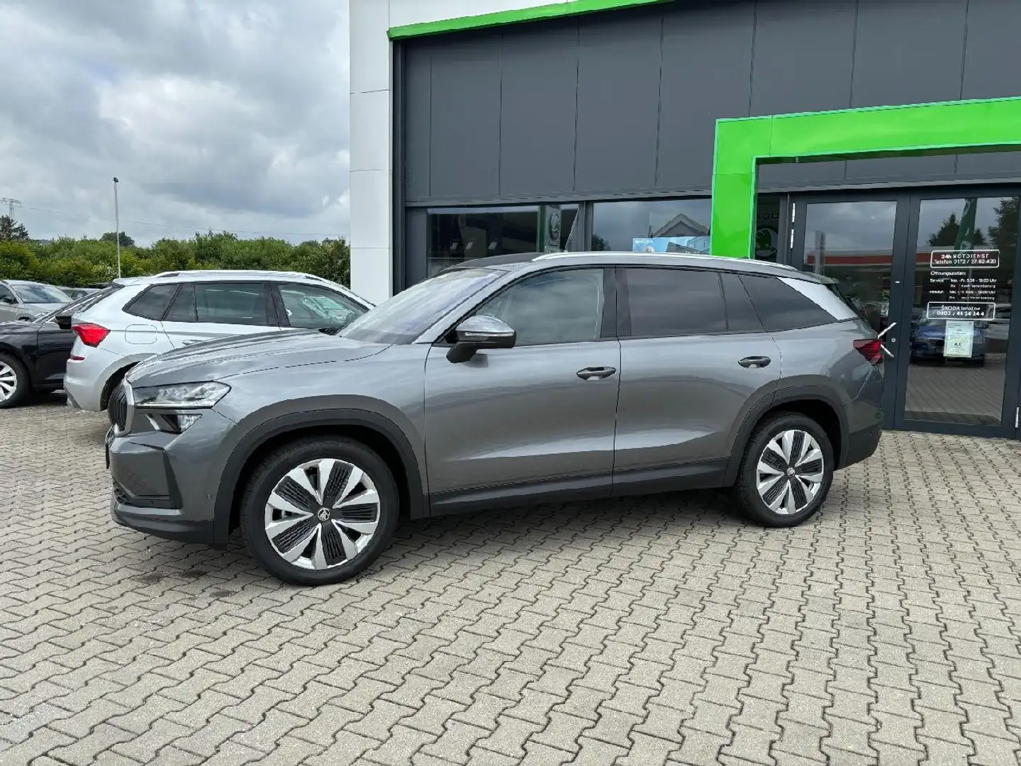 Skoda Kodiaq 2.0 TDI 142 kW 4x4 Selection*AHK*Trailer Assist Schwarz - 2