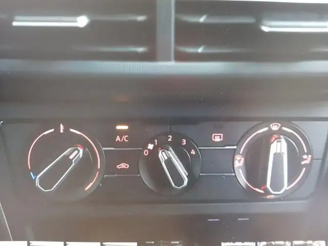 Volkswagen Polo view 15