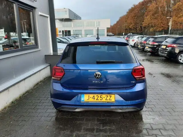 Volkswagen Polo view 4