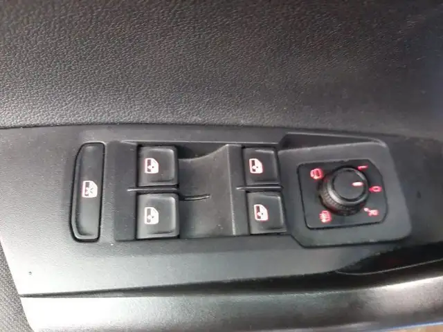 Volkswagen Polo view 8
