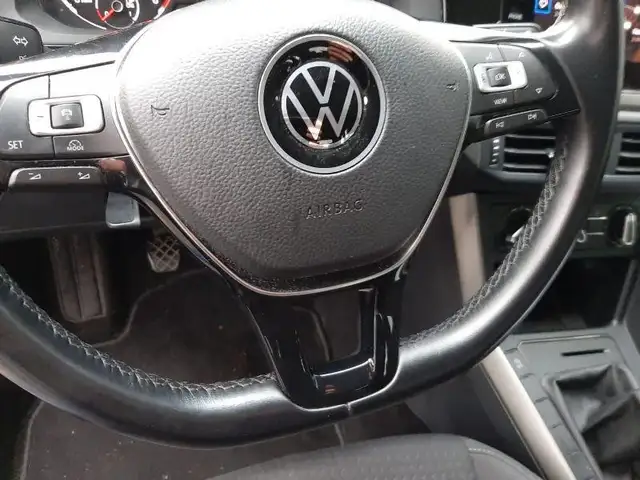 Volkswagen Polo view 12