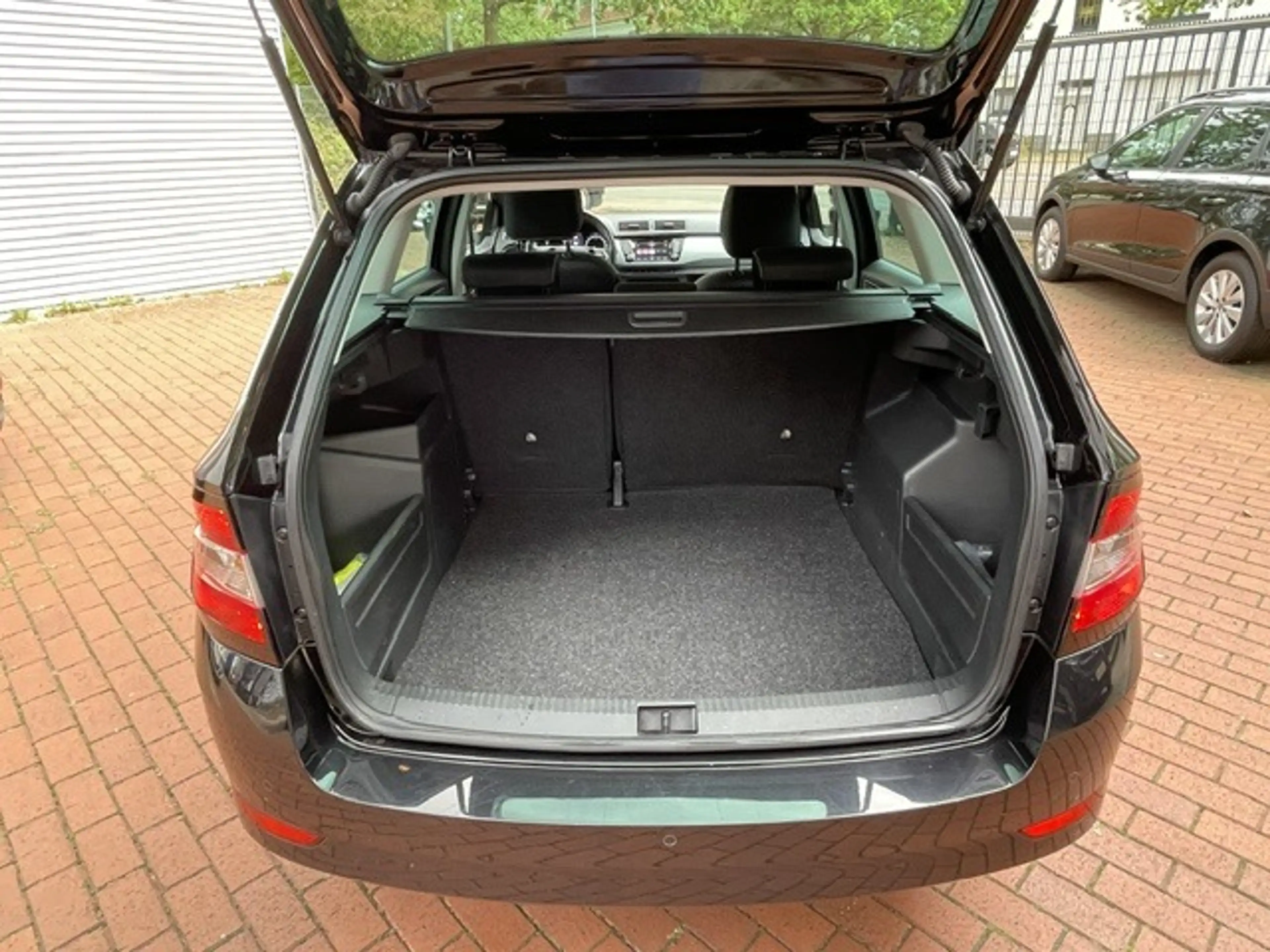 Skoda Fabia Kombi Ambition1.0TSI*Navi*DAB+*Carplay*PDC — photo 7