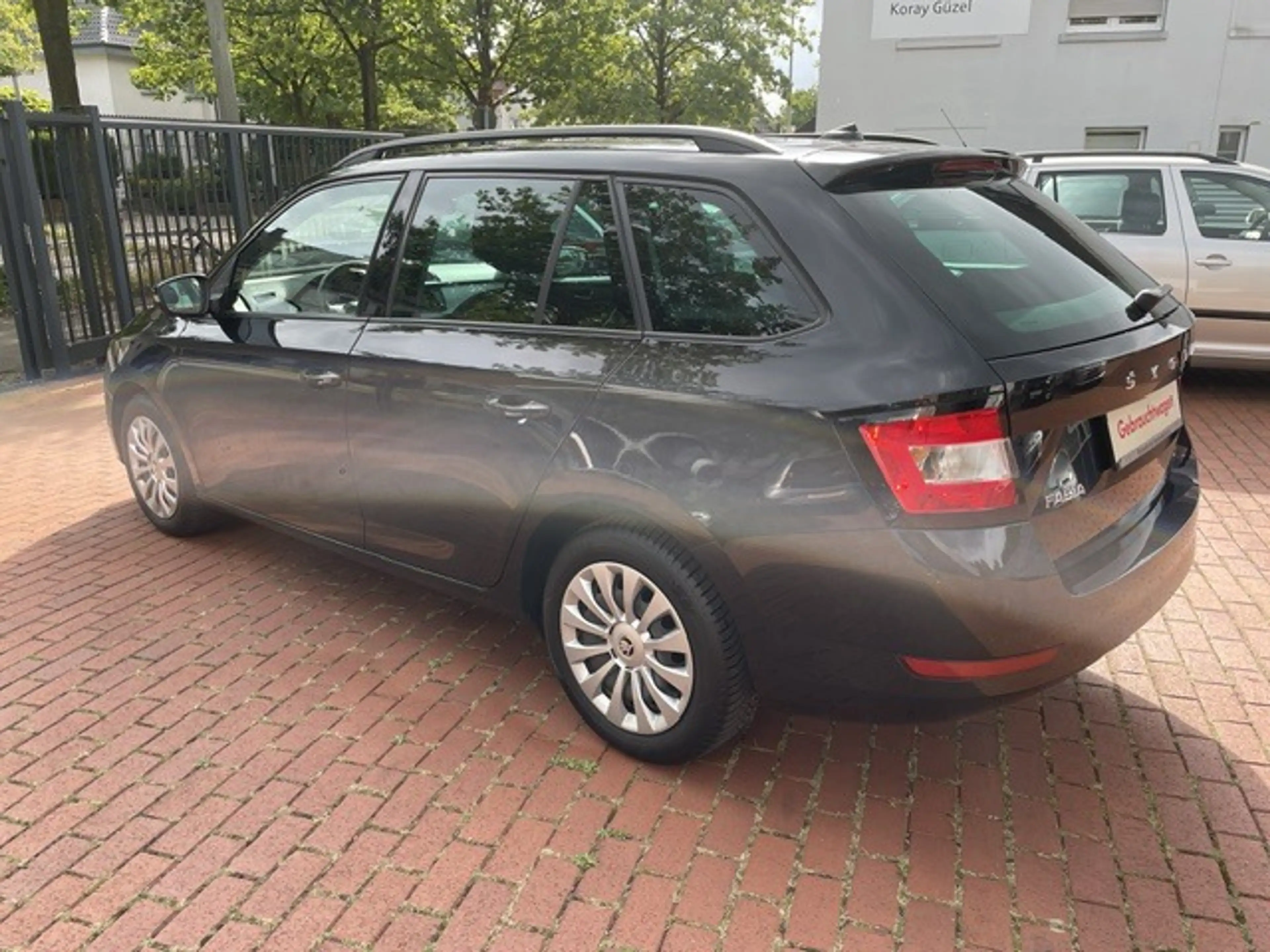 Skoda Fabia Kombi Ambition1.0TSI*Navi*DAB+*Carplay*PDC — photo 3