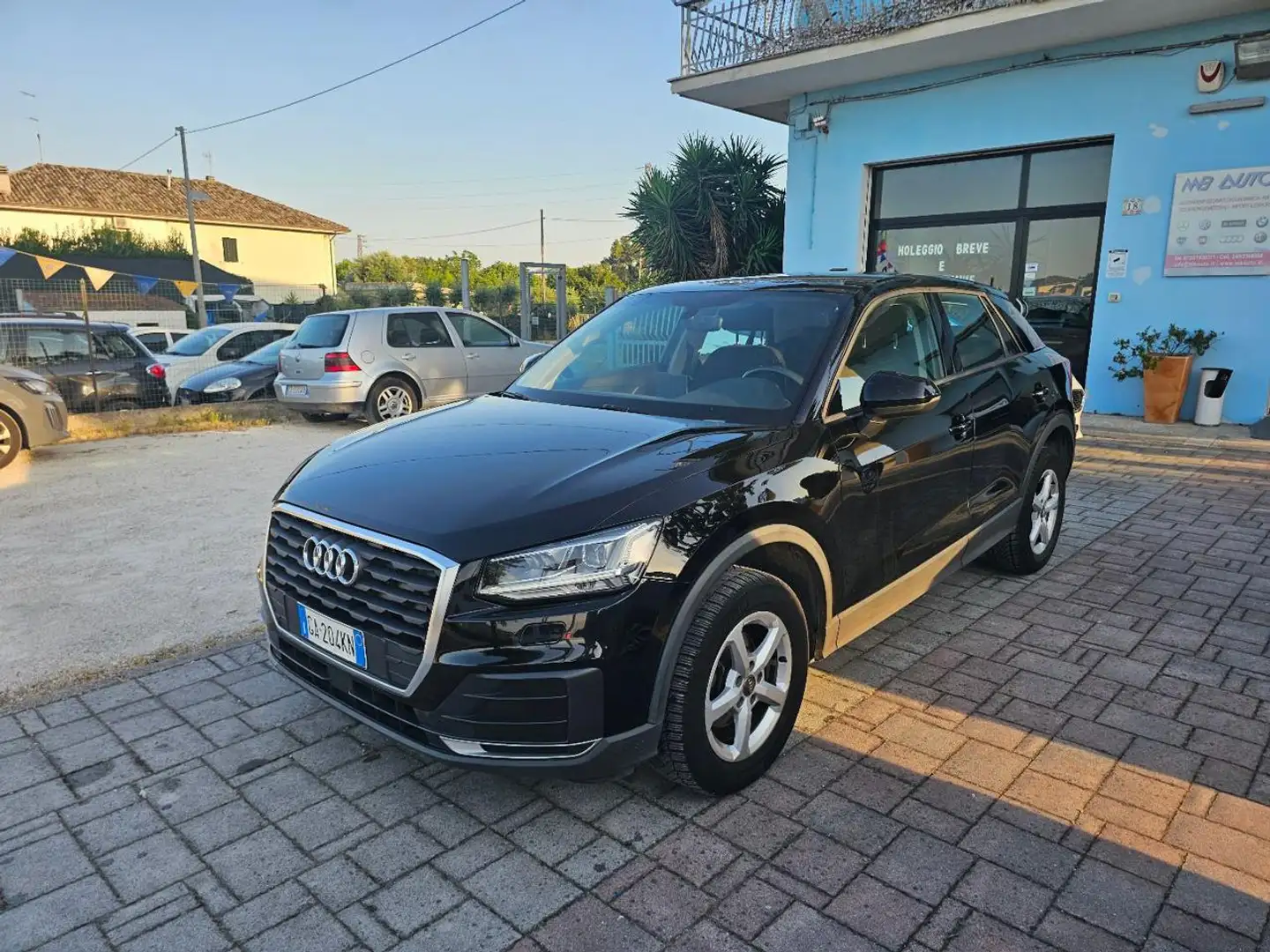 Audi Q2 30 TDI Business Zwart - 1