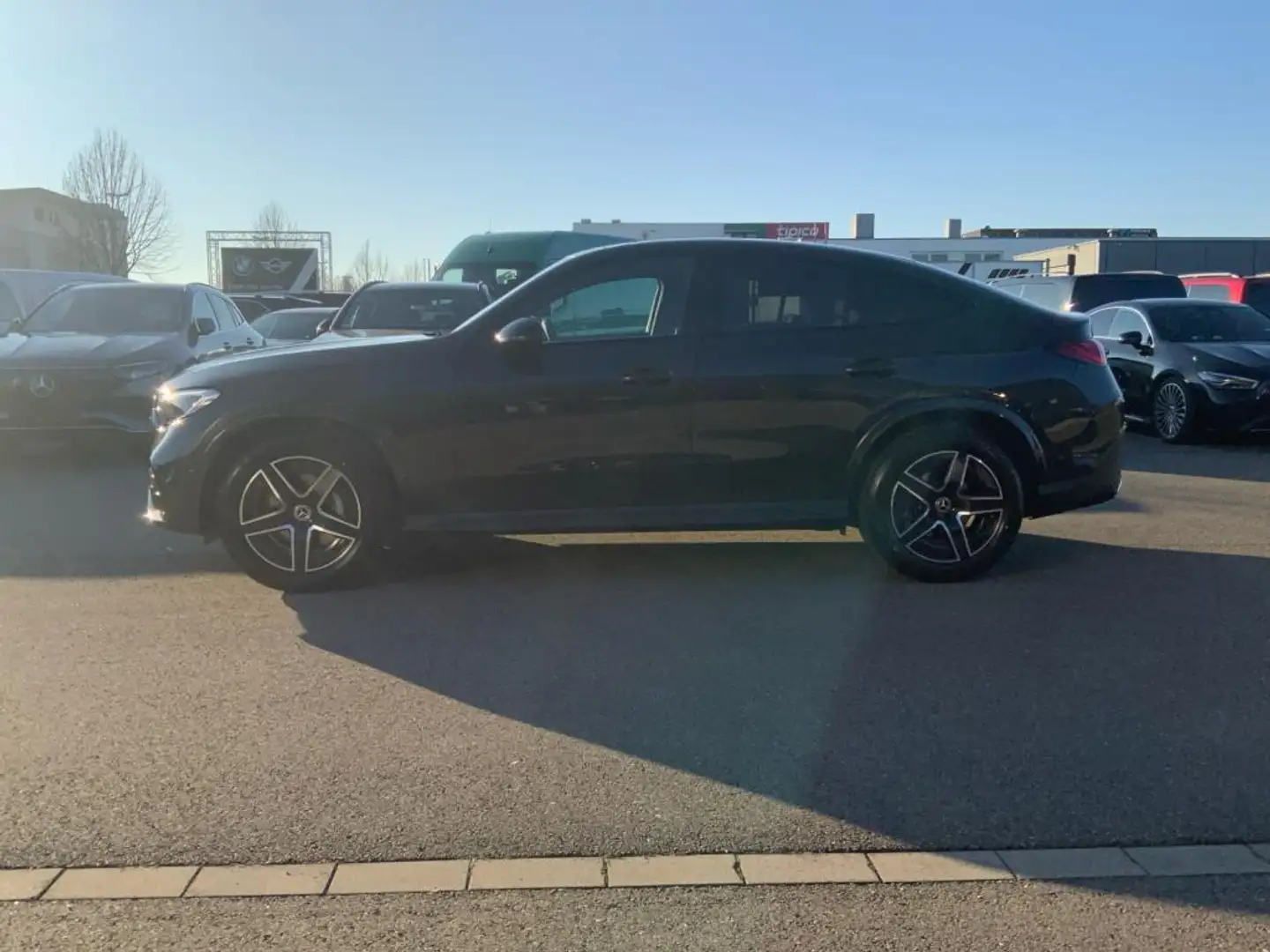 Mercedes-Benz GLC 220 d 4M Coupe +AMG+SHZ+NAVI+AMBIENTE+DISTRO Gris - 2