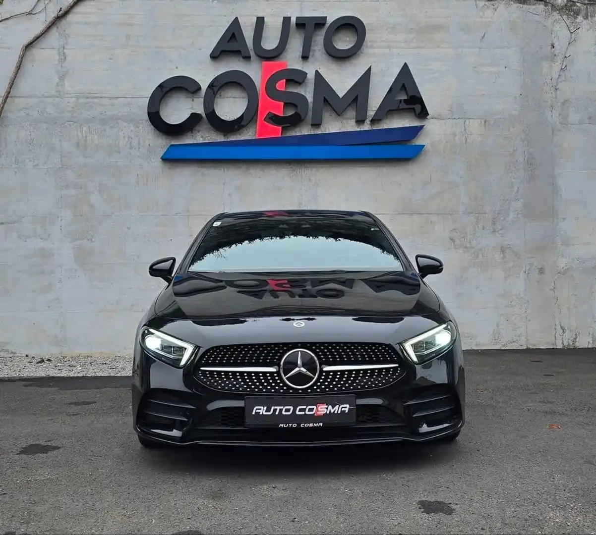 Mercedes-Benz A 220 A 220 d AMG Line Schwarz - 2