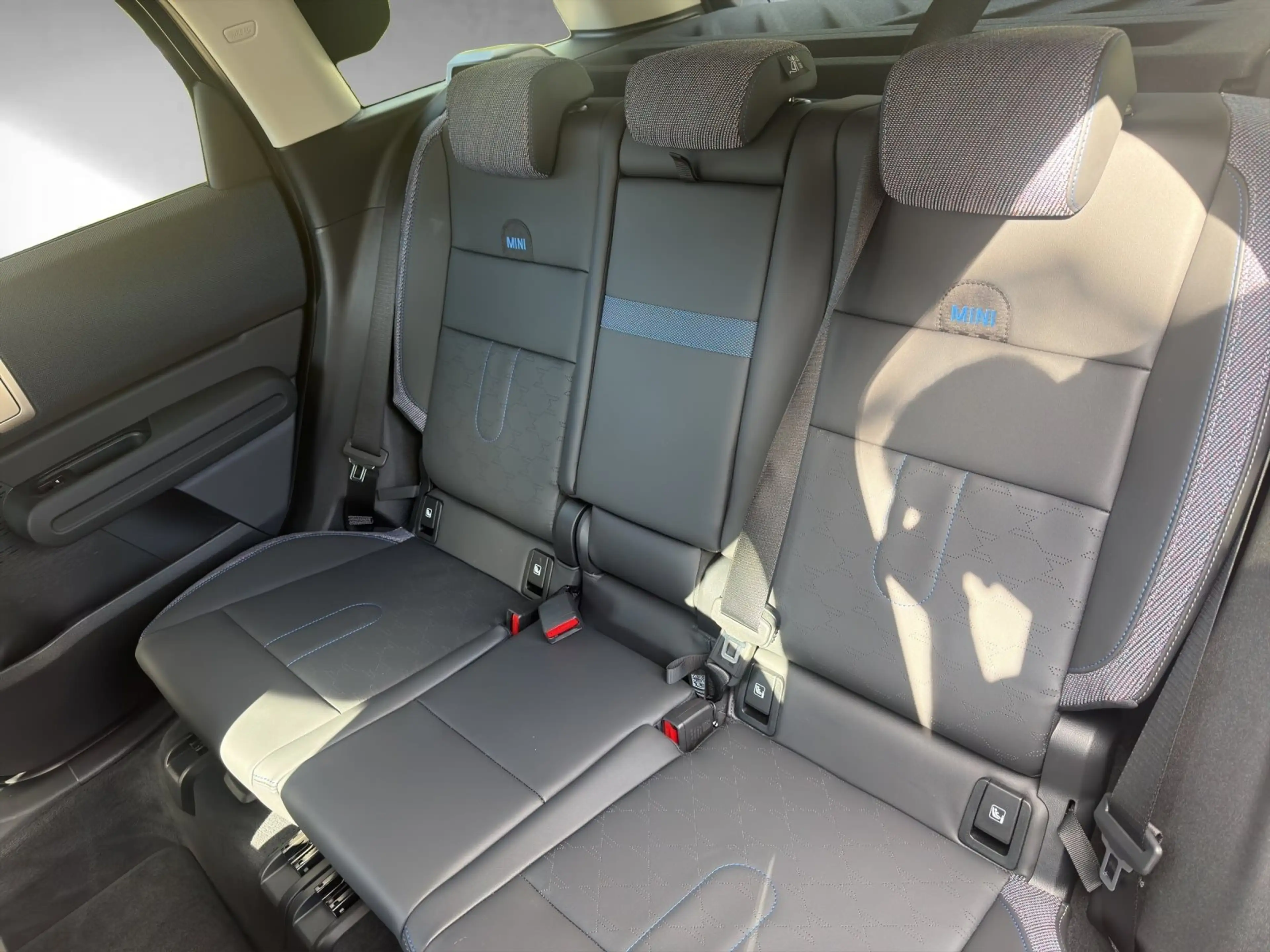 MINI Cooper S Countryman Countryman S ALL4 Classic XL AHK Pano Aktivsitze A — photo 12