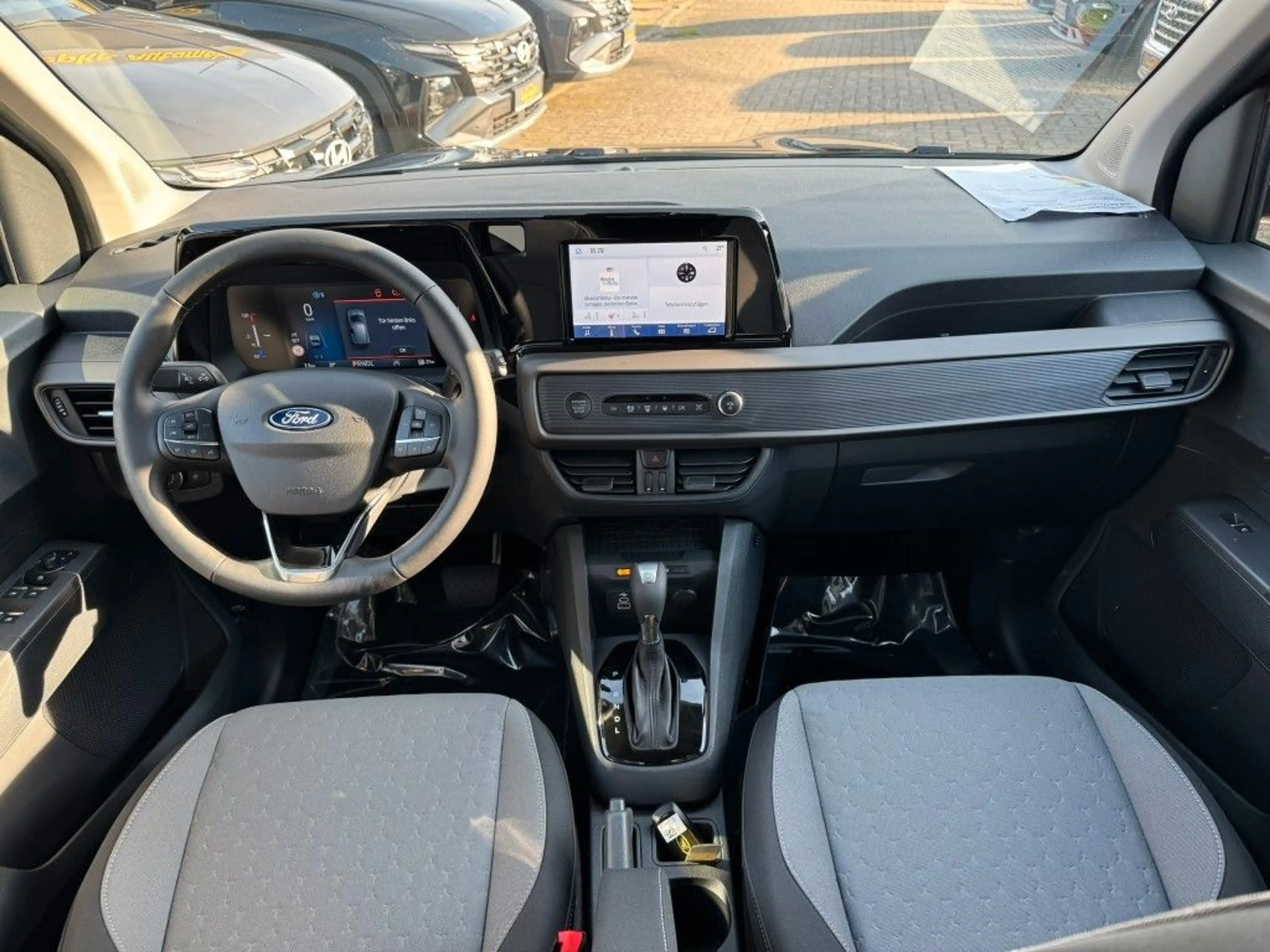 Ford Tourneo Courier Titanium Automatik /KAM/LHZ/SHZ — photo 21