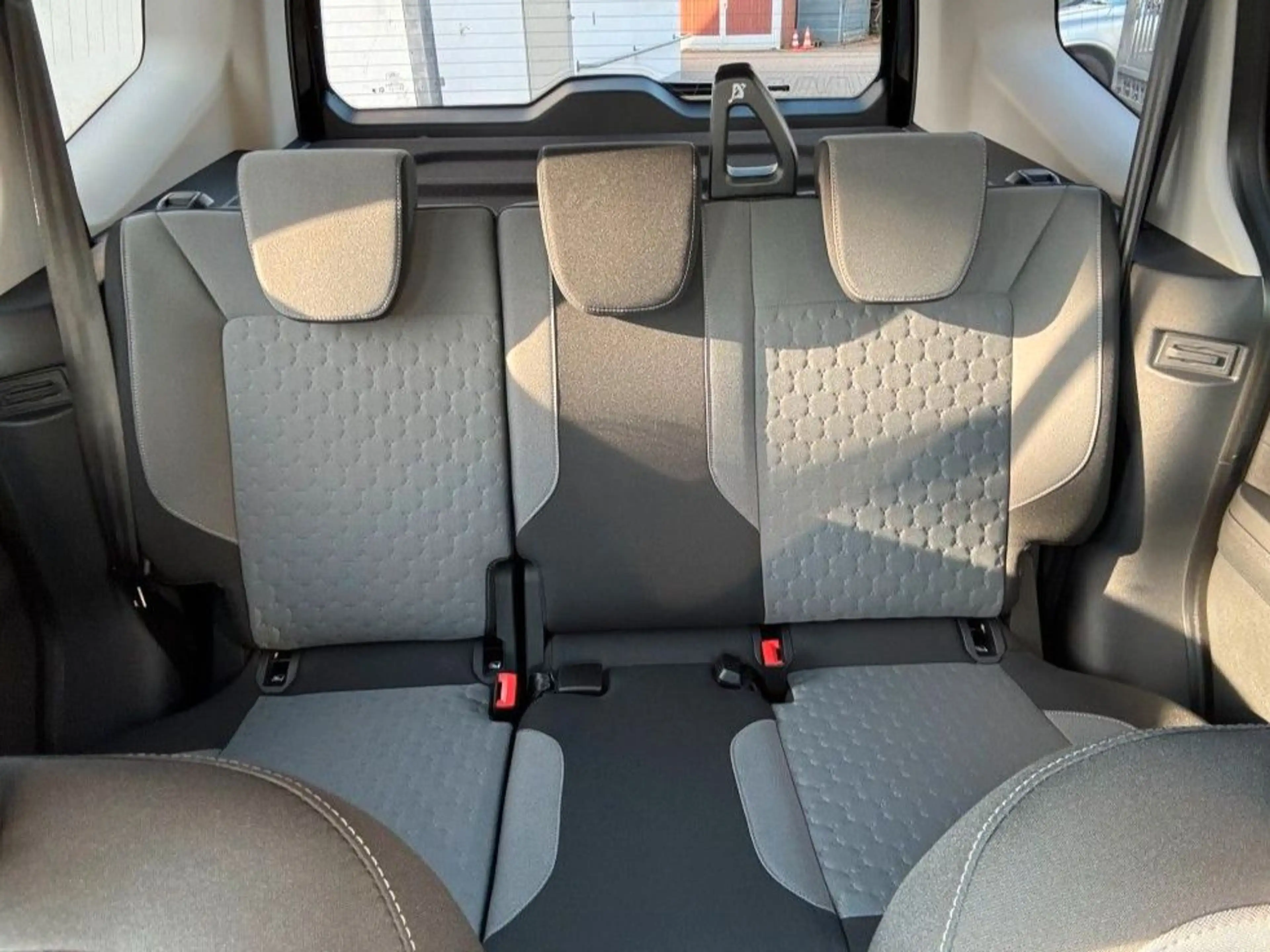 Ford Tourneo Courier Titanium Automatik /KAM/LHZ/SHZ — photo 15