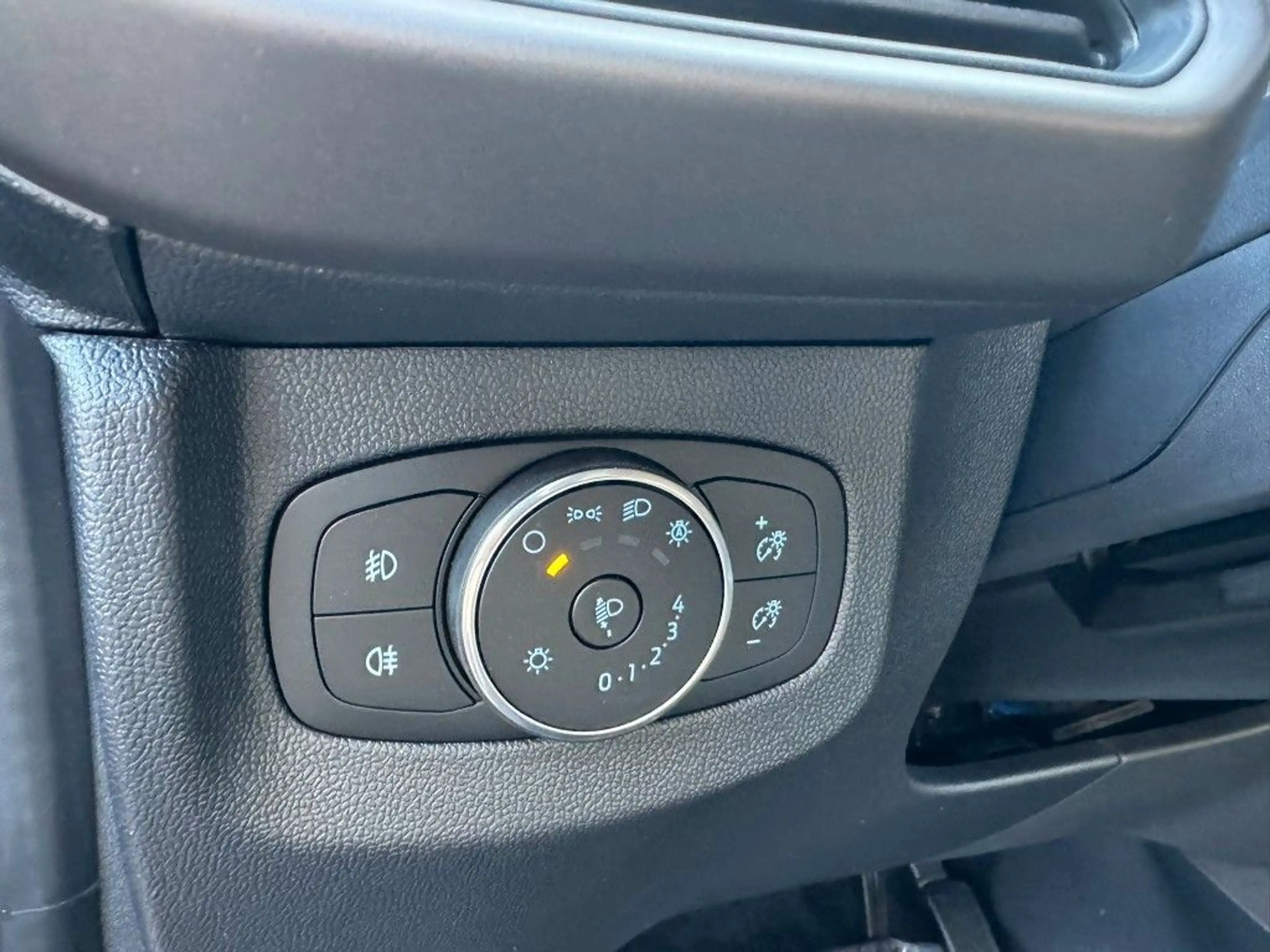 Ford Tourneo Courier Titanium Automatik /KAM/LHZ/SHZ — photo 19