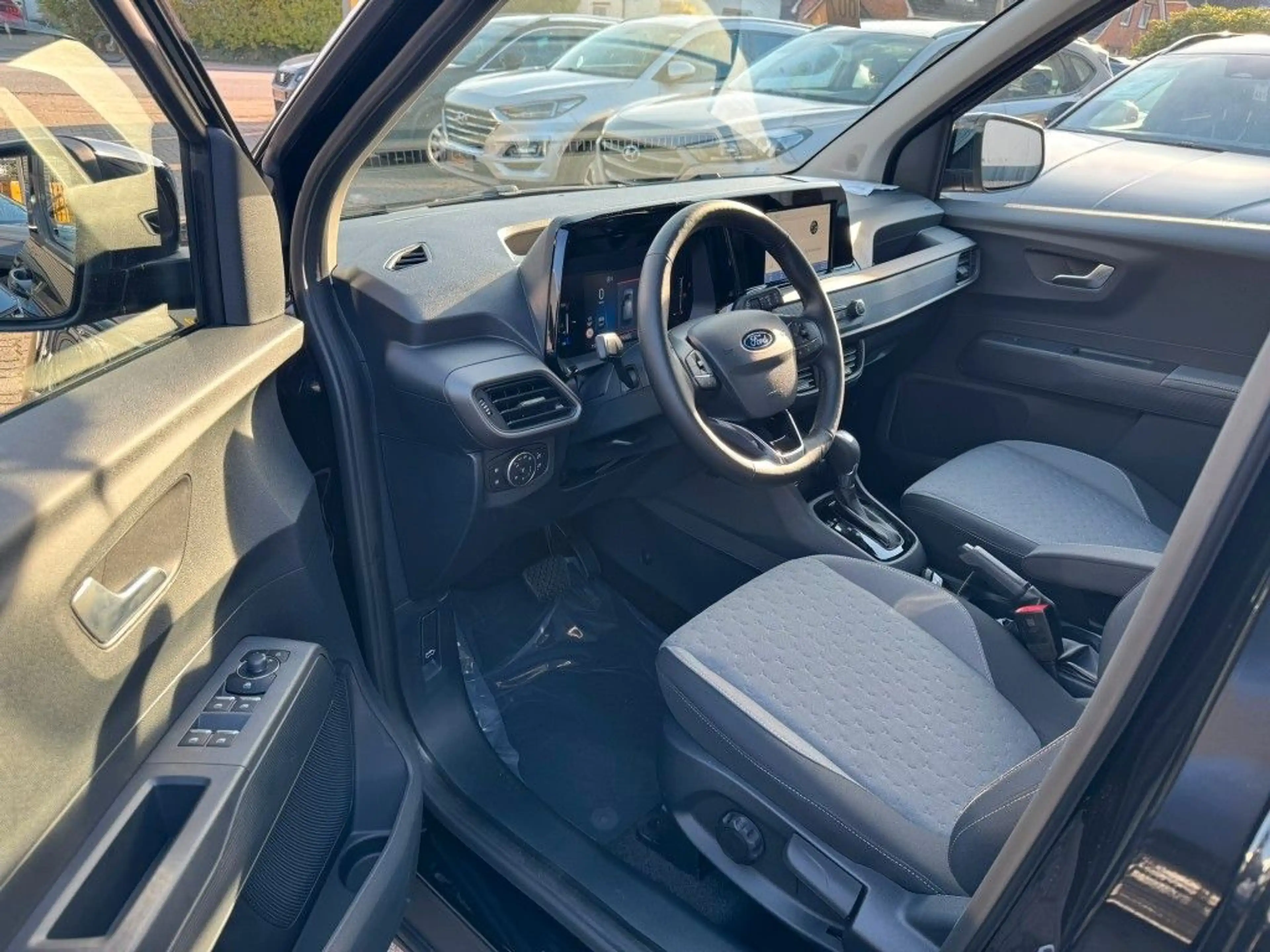 Ford Tourneo Courier Titanium Automatik /KAM/LHZ/SHZ — photo 17