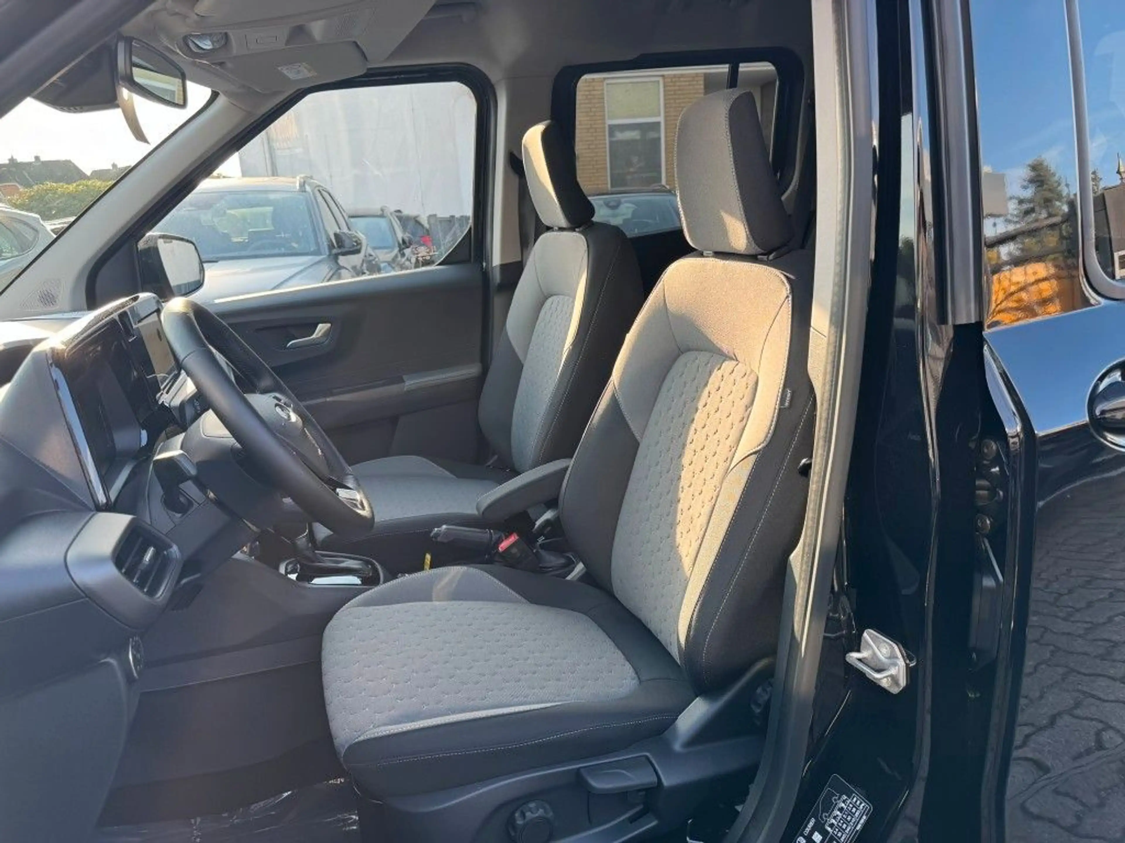 Ford Tourneo Courier Titanium Automatik /KAM/LHZ/SHZ — photo 20
