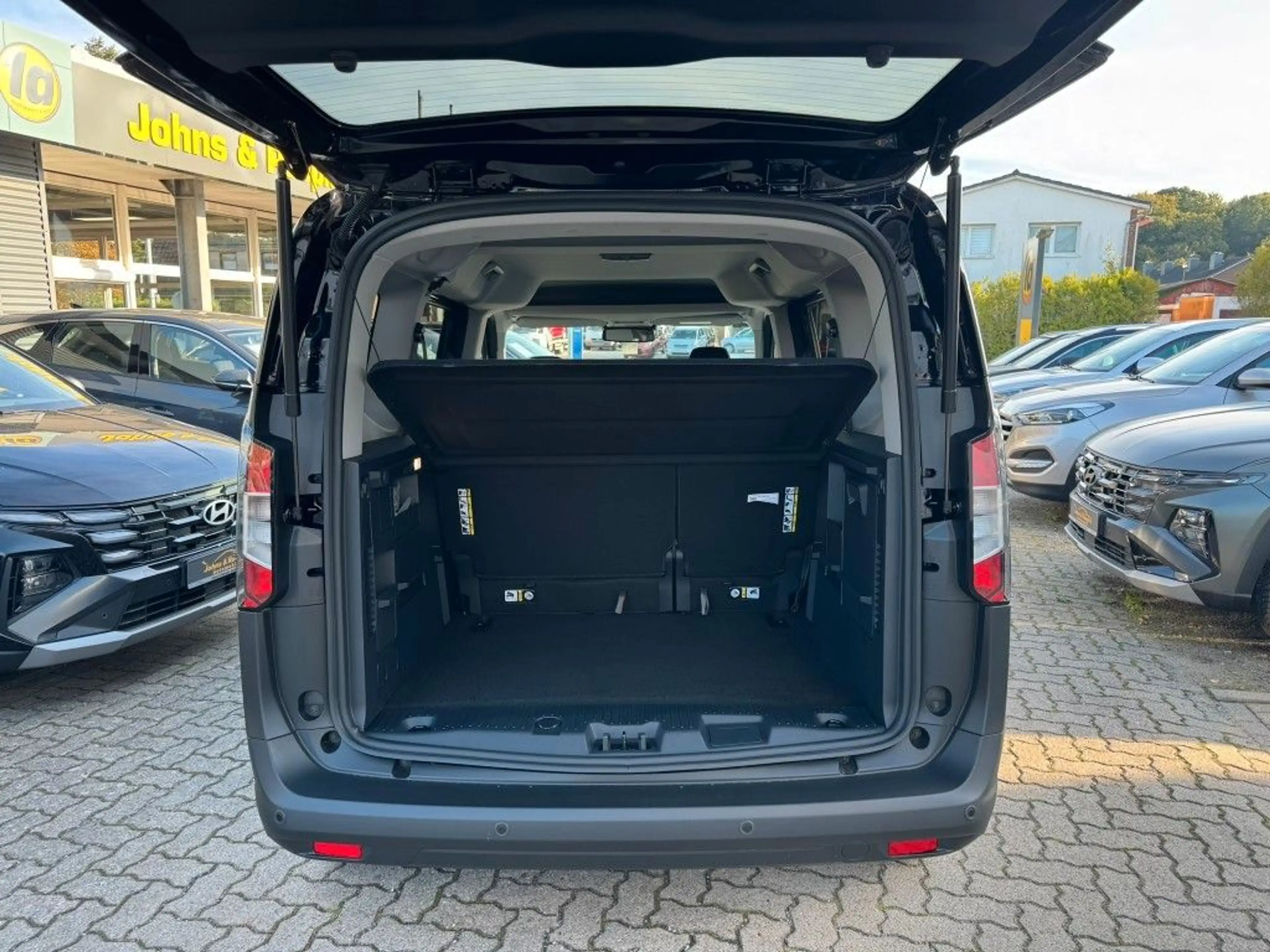 Ford Tourneo Courier Titanium Automatik /KAM/LHZ/SHZ — photo 11